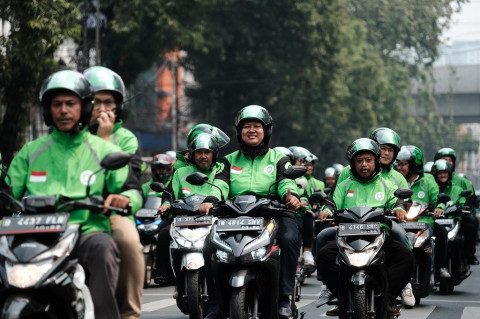 Abang ojol ganteng dan banyak yang jadi gojek karena ini – ojek online