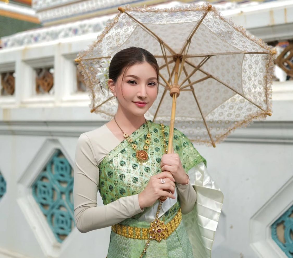 Baju thailand menjadi ciri khas unik
