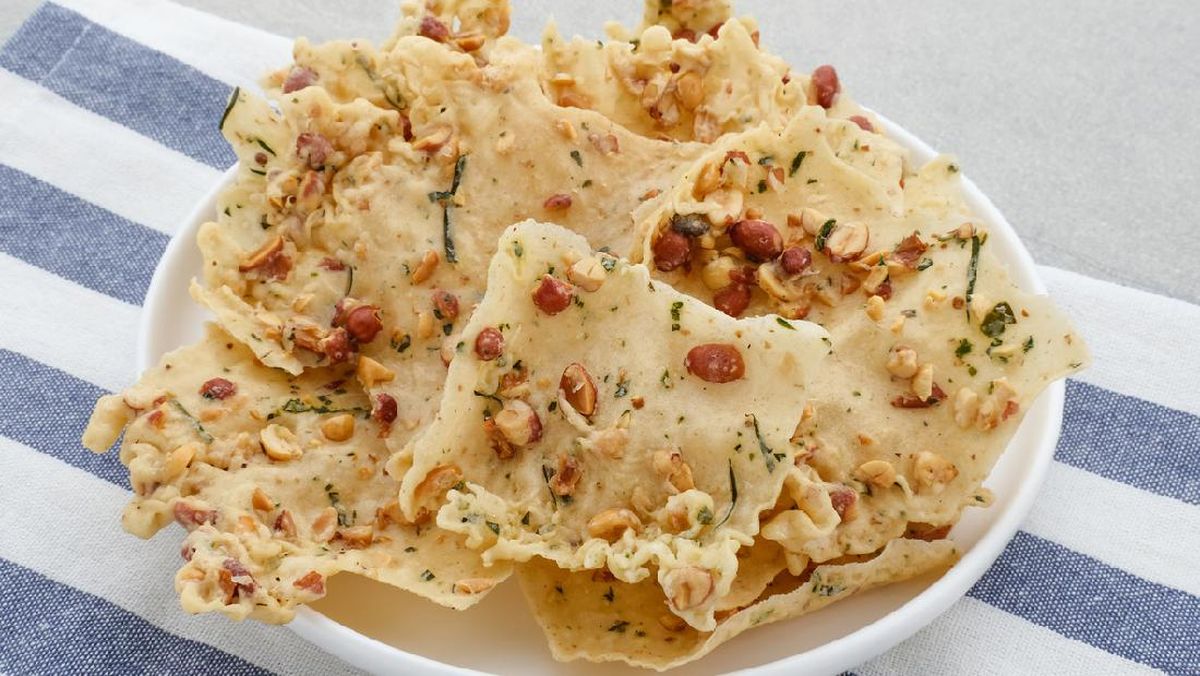 Peyek kacang yang enak di makan dengan rasa lembut wajib coba